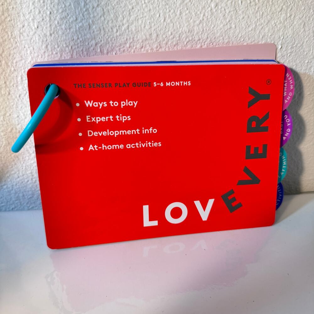 Lovevery The Senser Play Guide Montessori Activity Book‎ 5-6 Months
